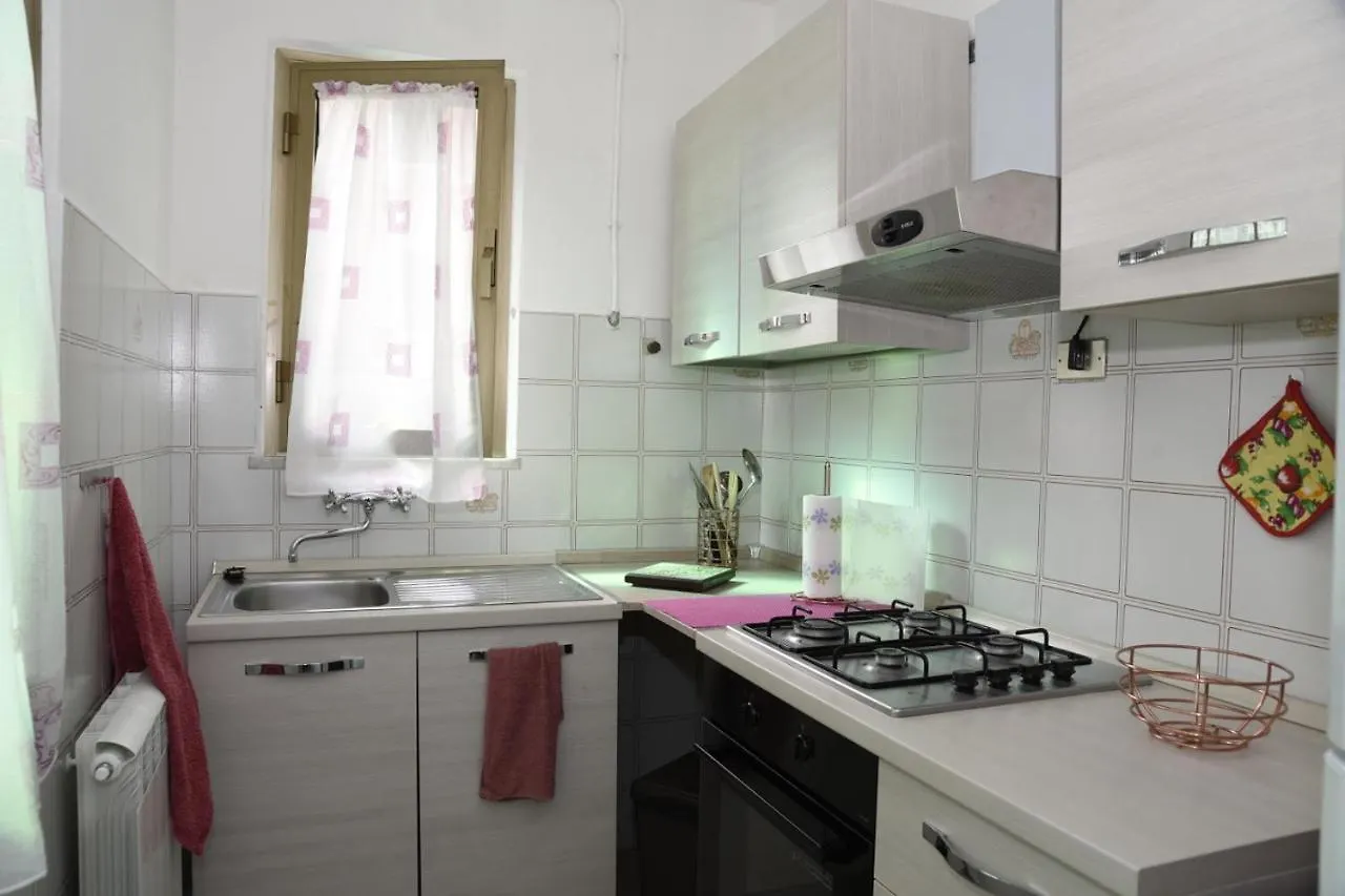 La Casa Di Nonna Videlma Apartamento Carrara 0*,  Itália